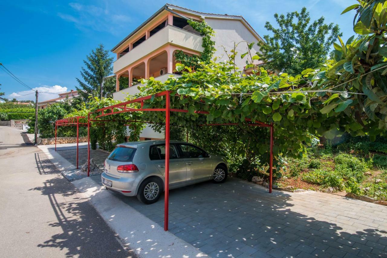 Irena&dolores Apartment *